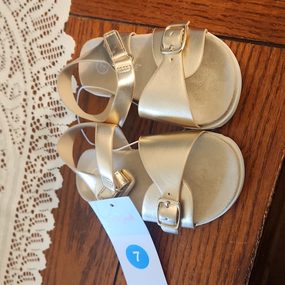 Cat & Jack little girls gold sandals - Picture 1 of 3